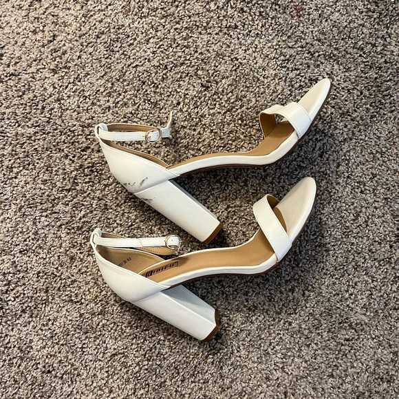 2 FOR $15 SALE!! *ADD TO BUNDLE* White High Heels - Picture 2 of 4